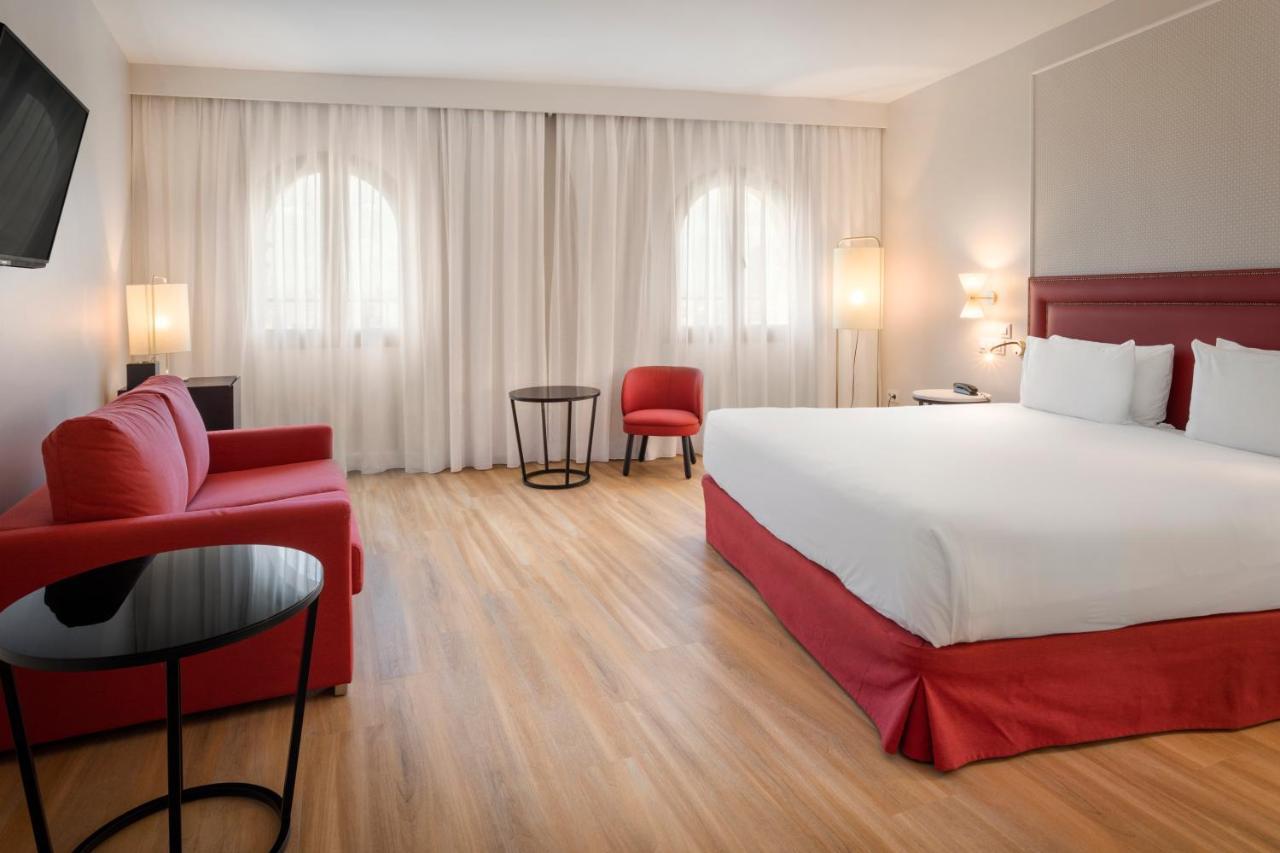 Family Room,1411151516:JPEG